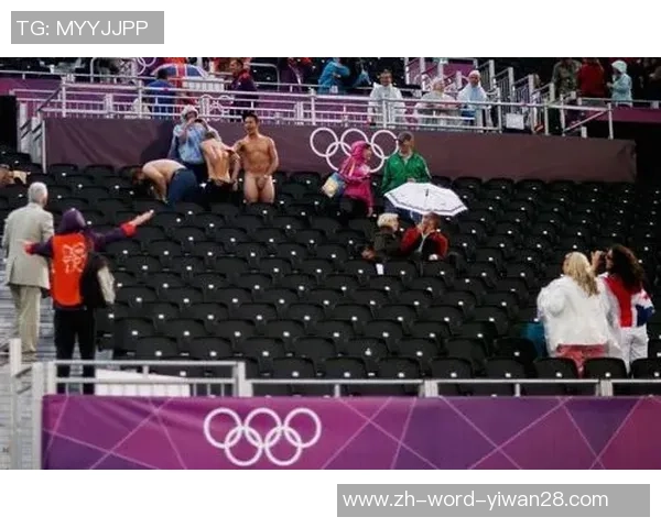 足球裸男大雕引发热议背后的文化现象与社会反响探讨